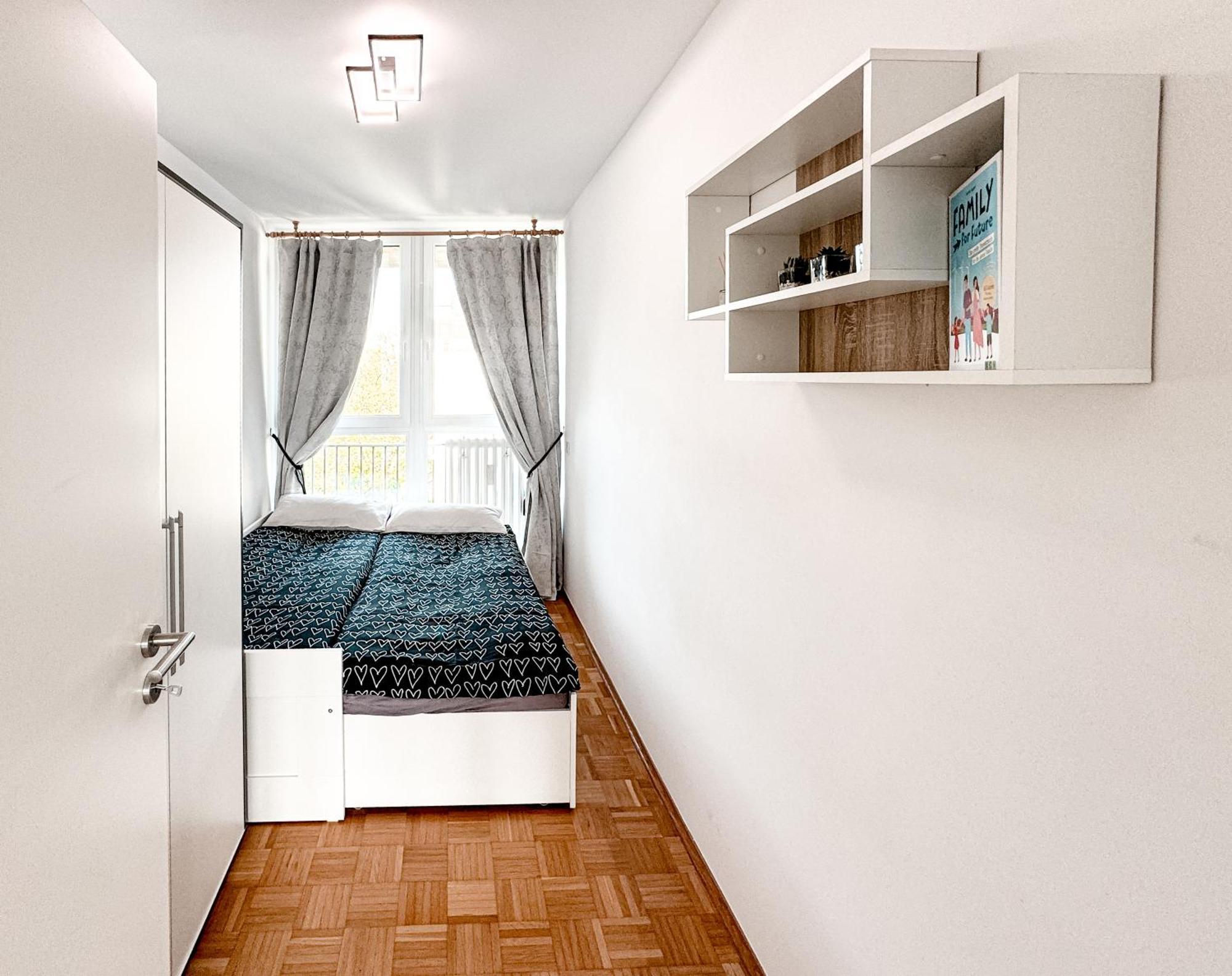 Moderne 110 M2 Grosse Gold Night *